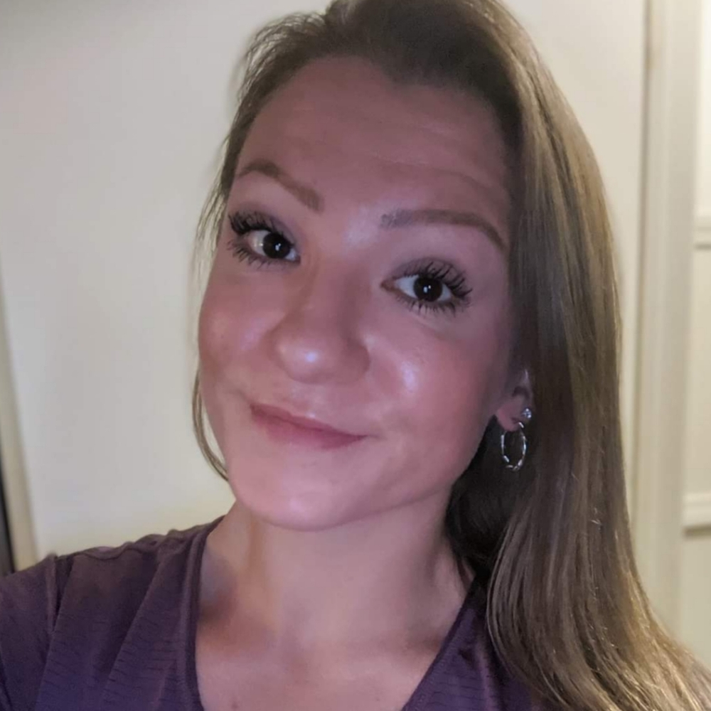 Meet your Posher, Adrienne